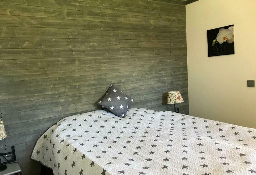 1 Yatak Odalı Ev, B & B Flattinge Fritidshus