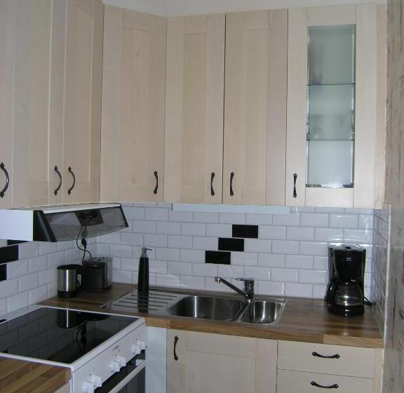 1 Yatak Odalı Ev, B & B Flattinge Fritidshus