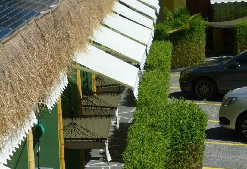 ガーデンビューのスタンダードバンガロー, Bamboohouse Motel Riazzino
