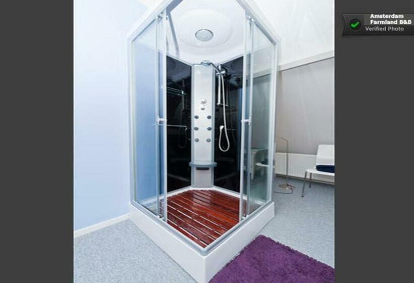 디럭스 스위트, Amsterdam Farmland