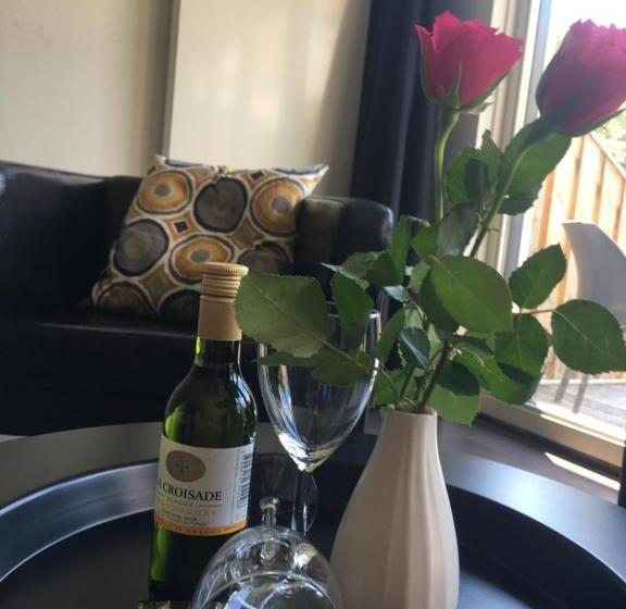 סוויטה דלוקס, Rosa Arvensis