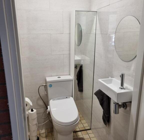 חדר סטנדרט לשלושה עם טרסה, Erbuca Bed And Breakfast