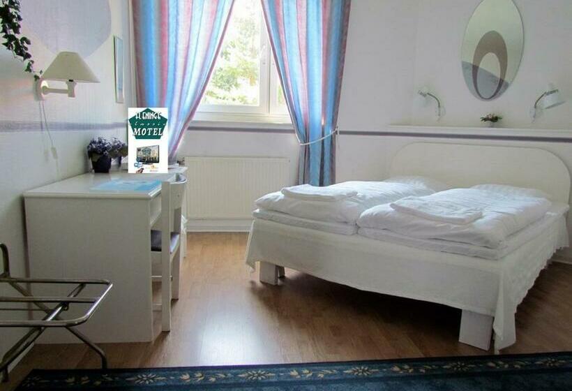غرفة قياسية ثلاثية, Fleninge Classic Motel