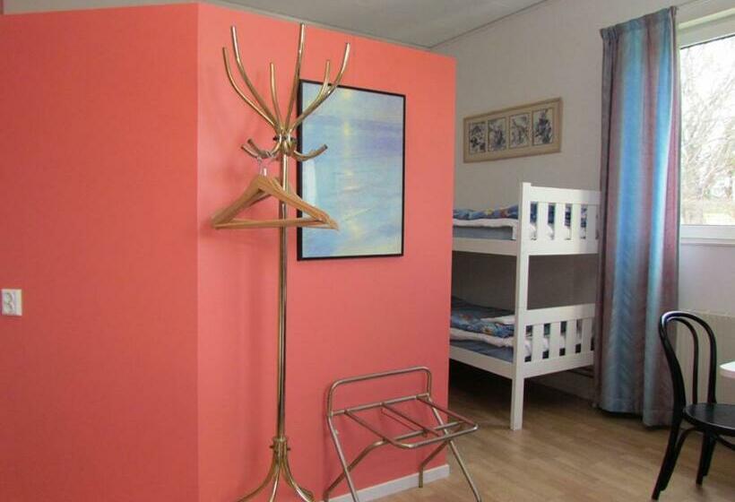 غرفة عائلية, Fleninge Classic Motel