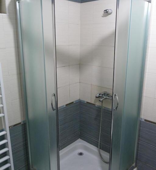 スタンダードバンガロー, Saint Nedelya