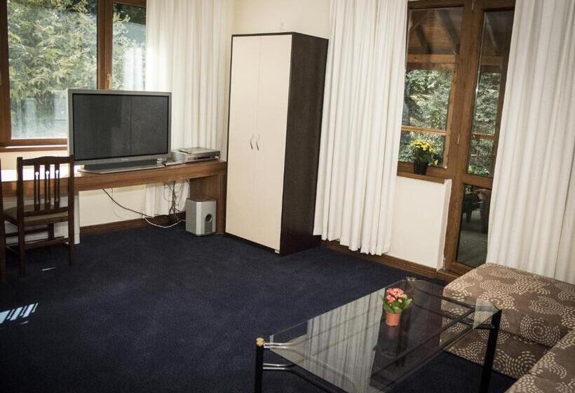 バルコニー付スイート, Saint Nedelya