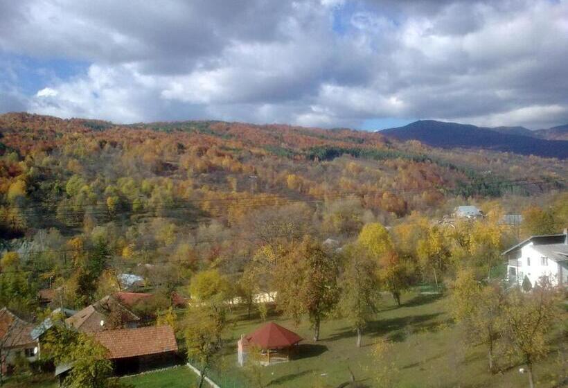 סוויטה משפחתית, Casa Moroeni