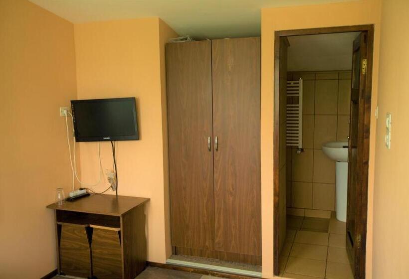 חדר אקונומי יחיד, Casa Moroeni