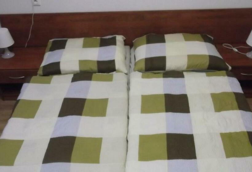 コンフォートルーム, Penzión Lindava