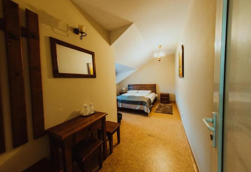 침실 2개 아파트, Pensiunea Mirabilandia