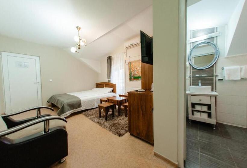 침실 2개 아파트, Pensiunea Mirabilandia