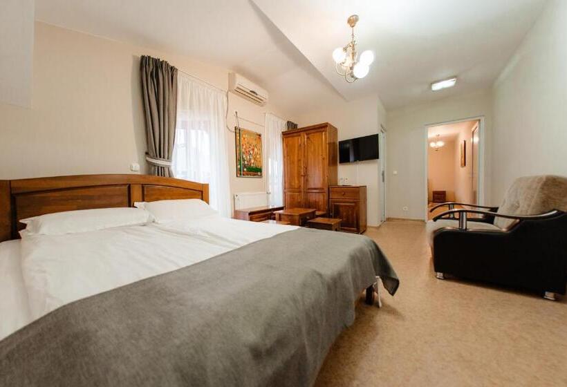 침실 2개 아파트, Pensiunea Mirabilandia