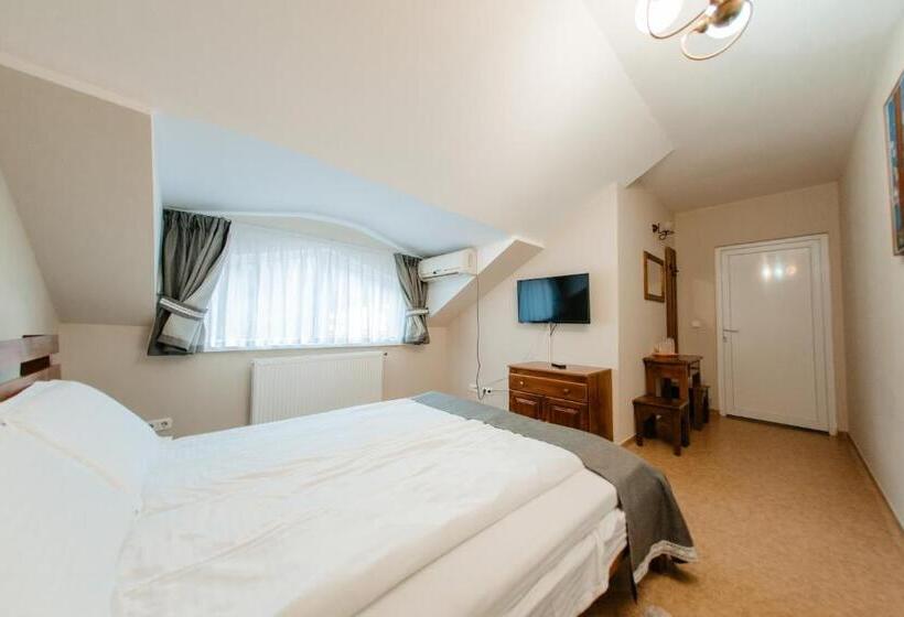 침실 2개 아파트, Pensiunea Mirabilandia