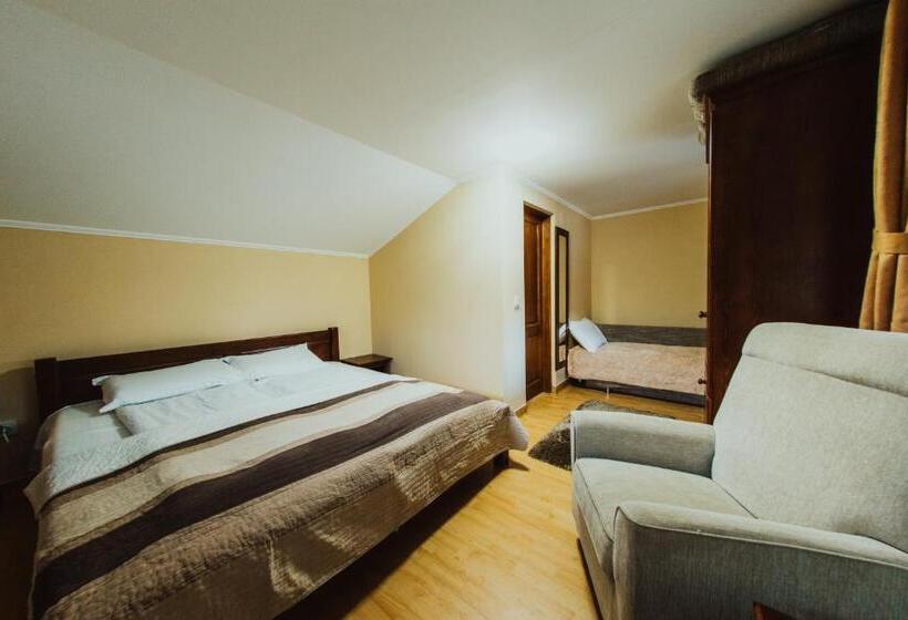 디럭스 트리플 룸, Pensiunea Mirabilandia