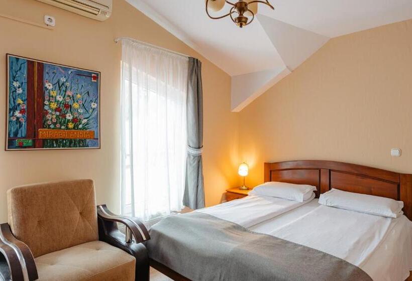 스탠다드 트리플 룸, Pensiunea Mirabilandia
