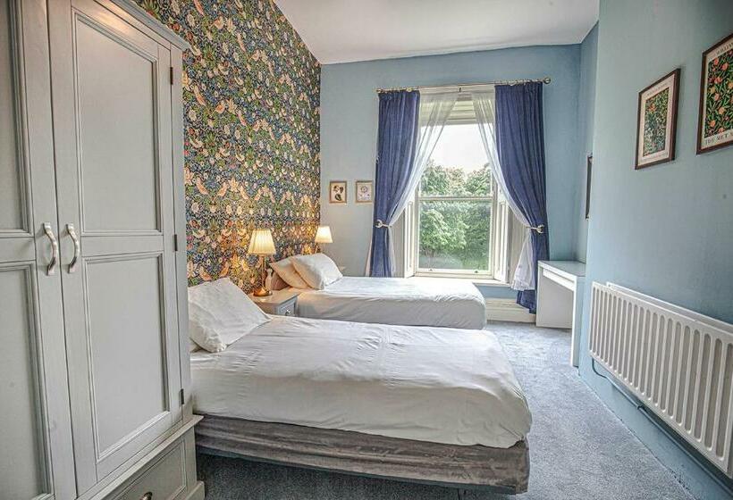 غرفة قياسية, The Valley House