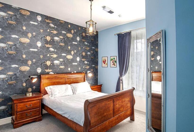 غرفة قياسية, The Valley House