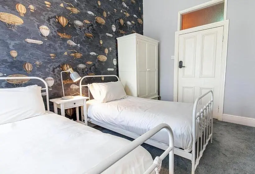 Standard room with outdoor bath, The Valley House