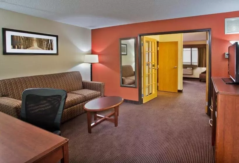 キングサイズベッドのデラックススイート, Americinn By Wyndham Grand Forks