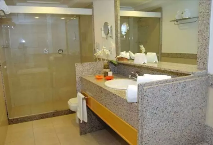 デラックスの４人部屋, Atlantico Buzios Convention