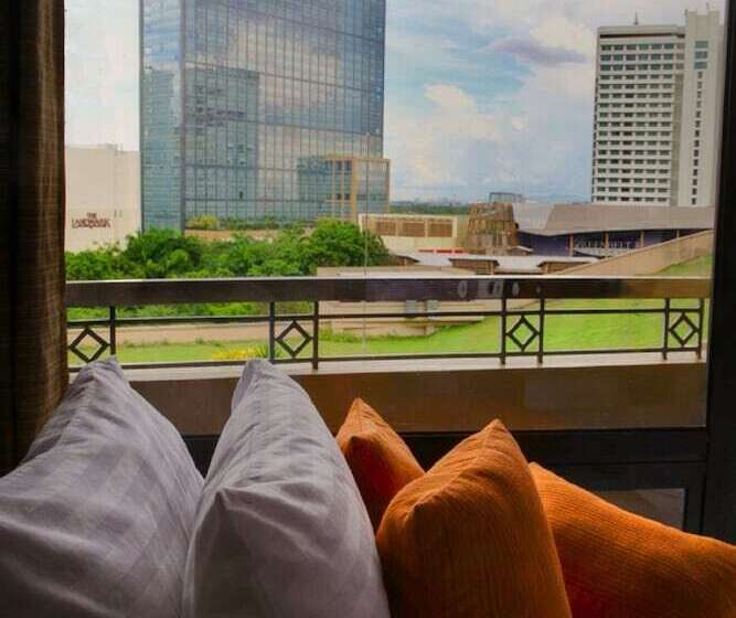 آپارتمان 2 خوابه, Bsa Tower Serviced Residences