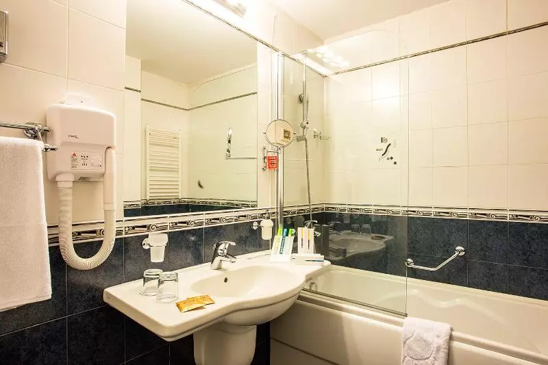 Deluxe-huone, Europe Hotel   Free Underground Parking