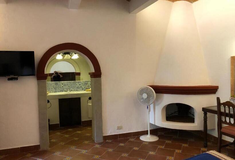 디럭스 룸, Hacienda Monteverde San Miguel De Allende