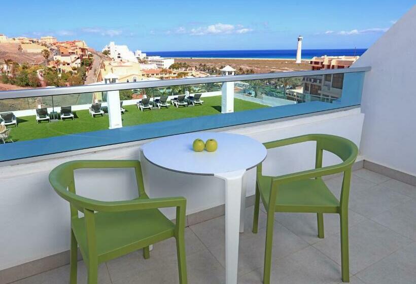 סוויטת ג'וניור צדדית נוף לים, Fergus Cactus Garden