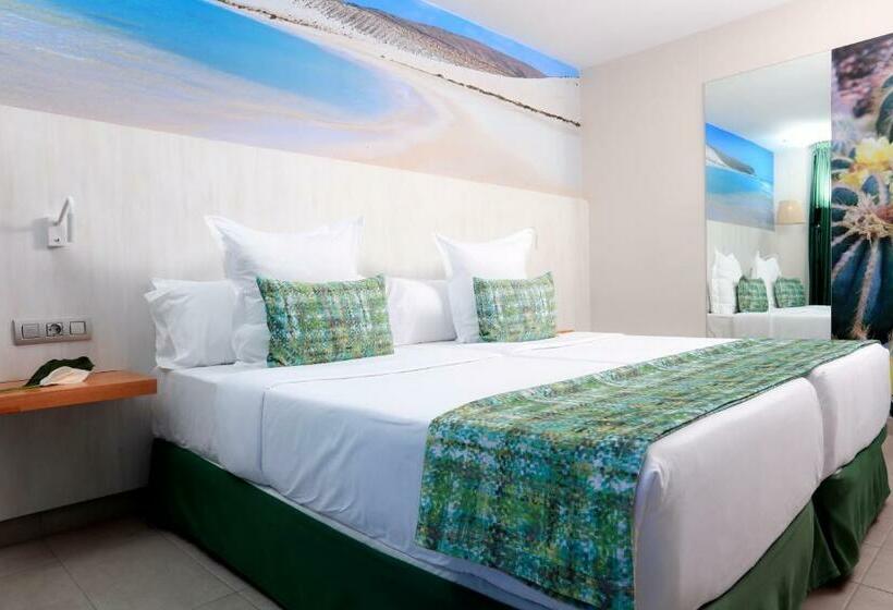 סוויטת ג'וניור צדדית נוף לים, Fergus Cactus Garden