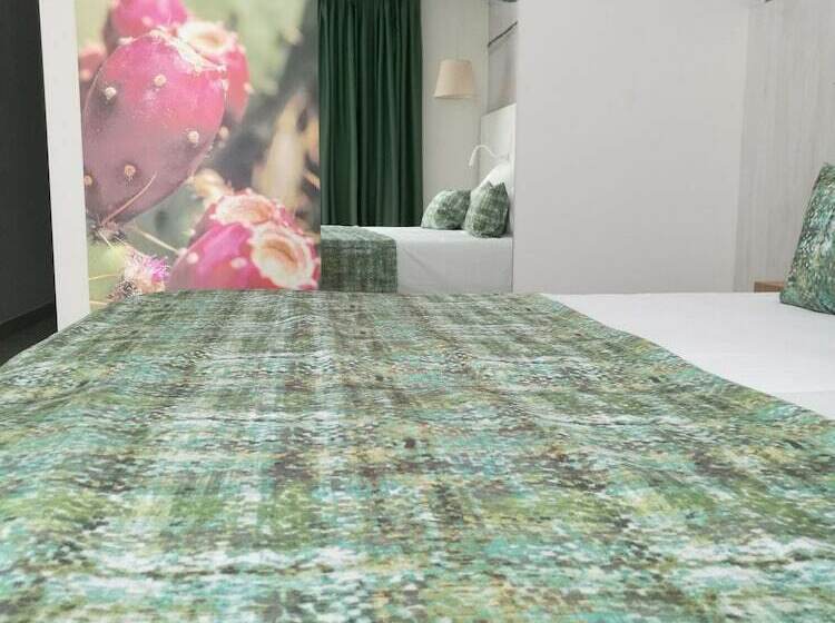 סוויטת ג'וניור, Fergus Cactus Garden