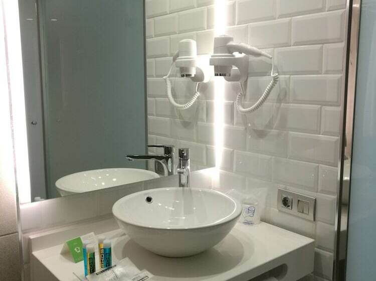 סוויטת ג'וניור, Fergus Cactus Garden