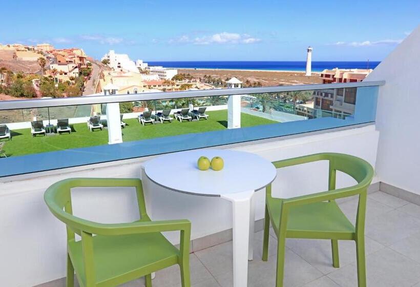 סוויטת ג'וניור צדדית נוף לים, Fergus Cactus Garden