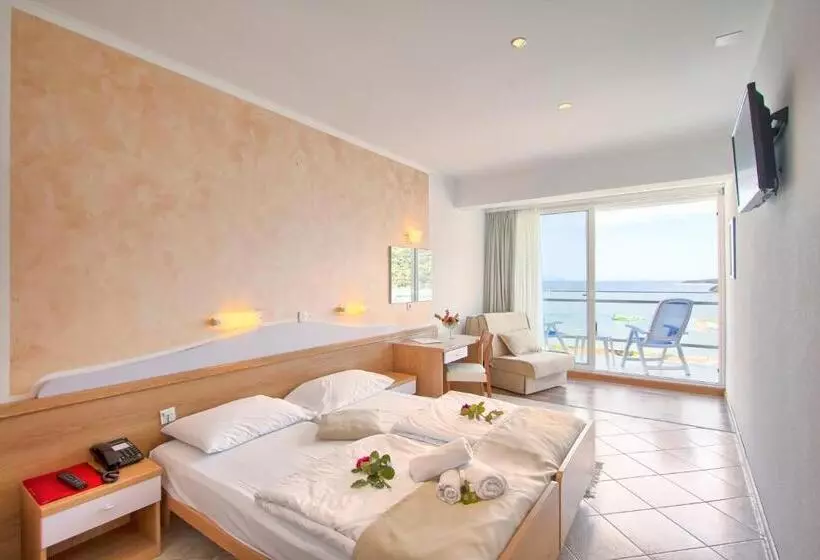 バルコニー付きスタンダードルーム, Mimosa Lido Palace Maslinica Hotels & Resorts