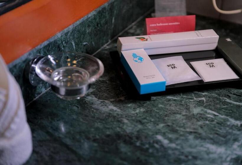 带大床的经典房间, Mövenpick Hotel Jeddah