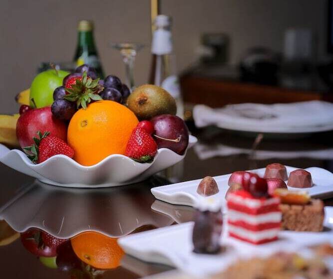 豪华套房, Mövenpick Hotel Jeddah