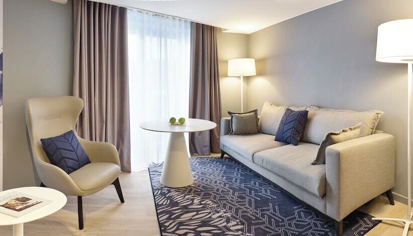Полулюкс Одноместный с Террасой, Van Der Valk Hotel Spa