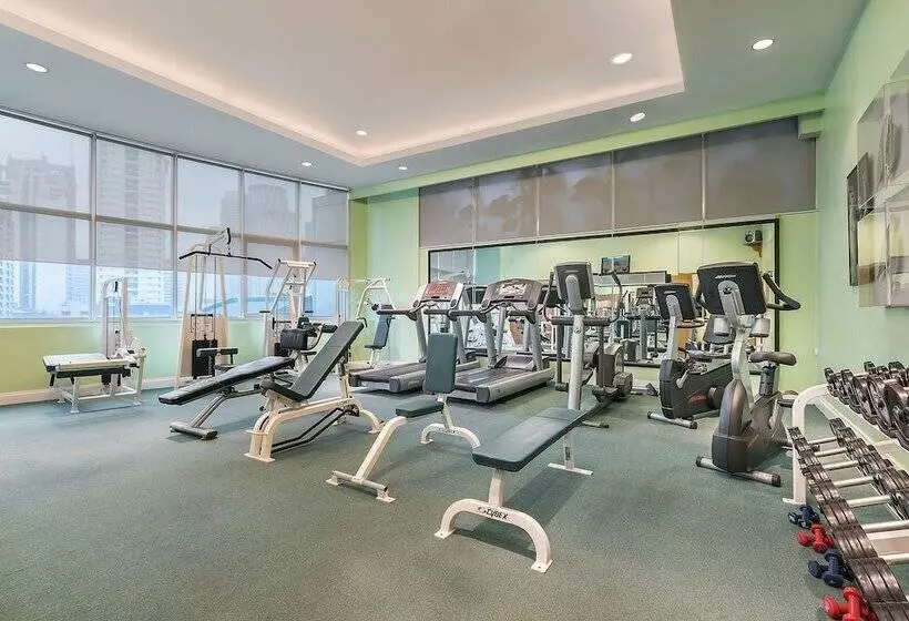 エクゼクティブワンルーム, Somerset Millennium Makati