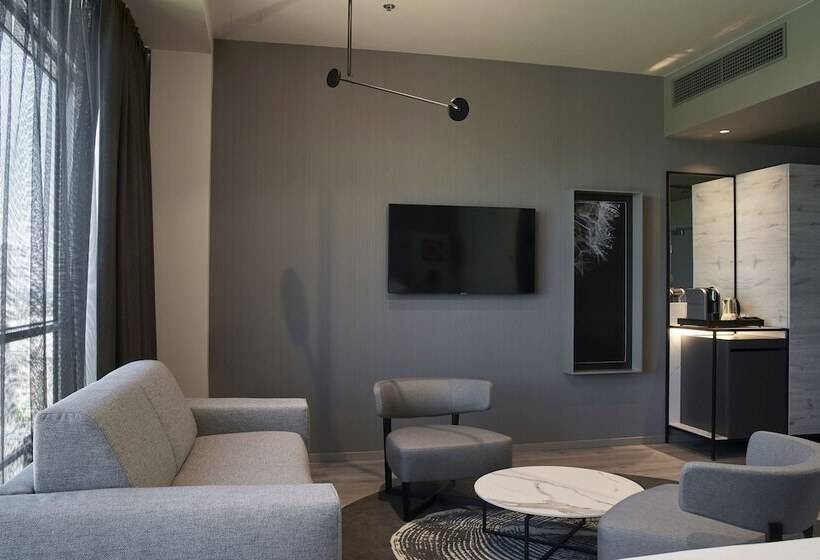 سوییت, Tallink City