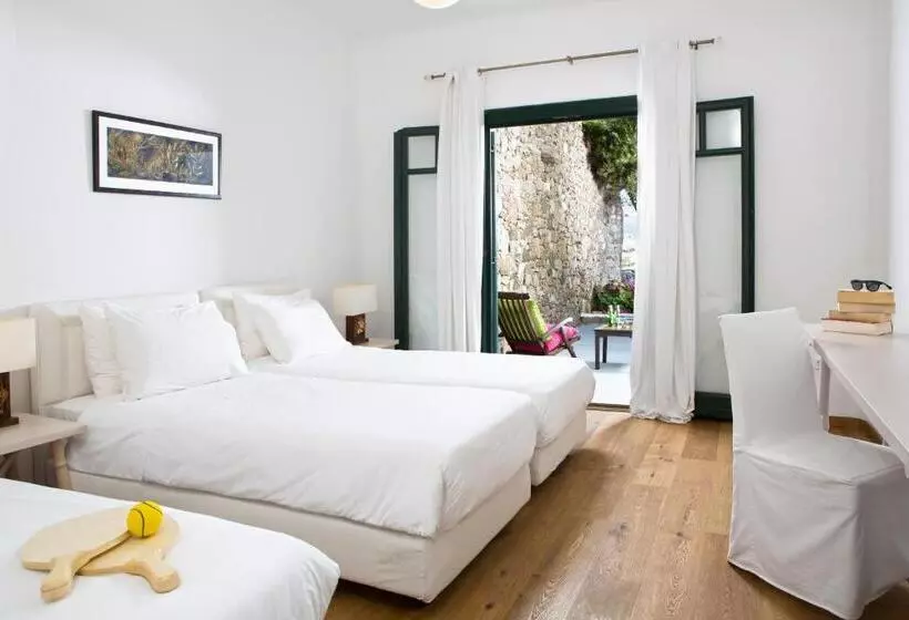 اتاق کلاسیک سه تخته, Tharroe Of Mykonos Boutique