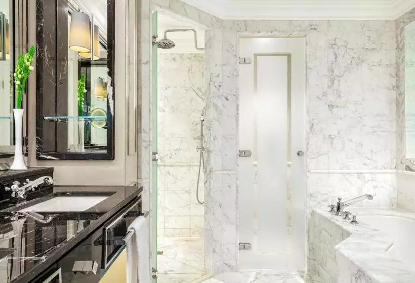 Deluxe Junior Suite, The Ritzcarlton, Berlin