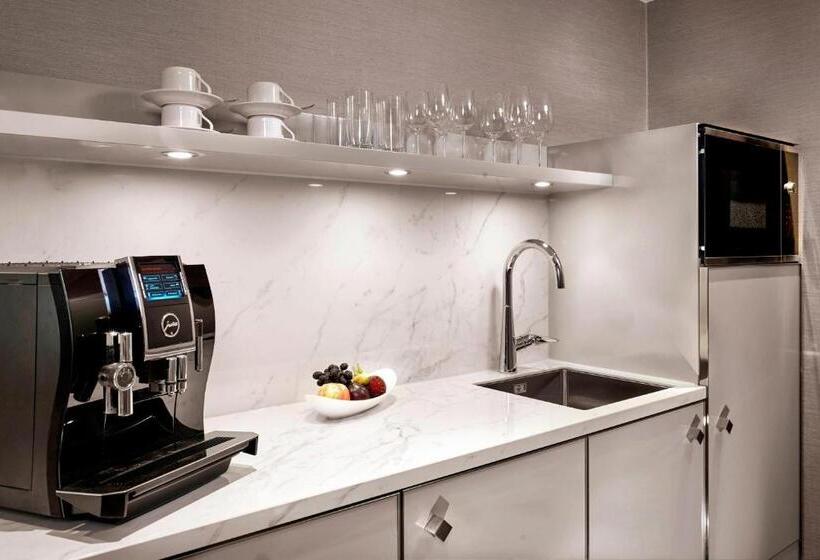 سوئیت کلاب, The Ritzcarlton, Berlin