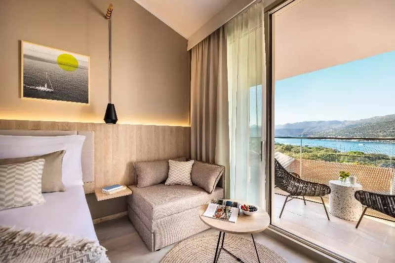 バルコニー付きスーペリアルーム, Valamar Tirena