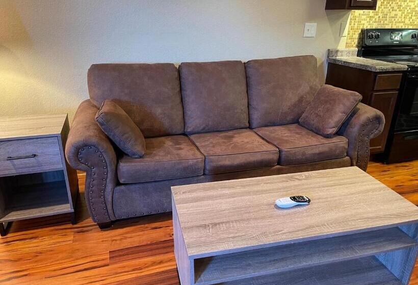 1ベッドルームアパートメント, Walker