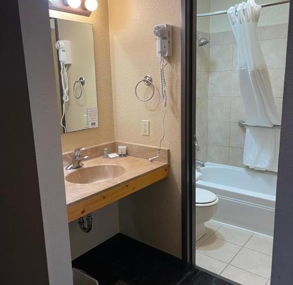 1ベッドルームアパートメント, Walker