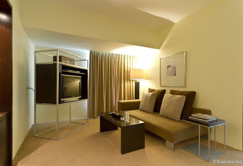 سوییت اجرایی, Waterfront Cebu City Hotel & Casino