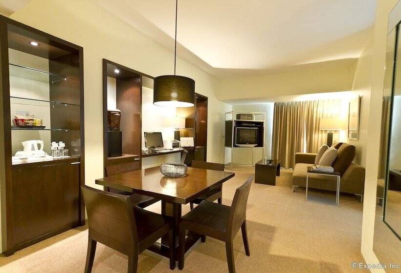 سوییت اجرایی, Waterfront Cebu City Hotel & Casino