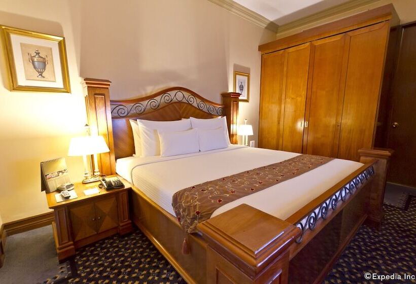 سوییت, Waterfront Cebu City Hotel & Casino