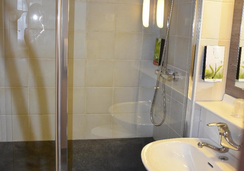 エコノミールーム, Akra Kemer