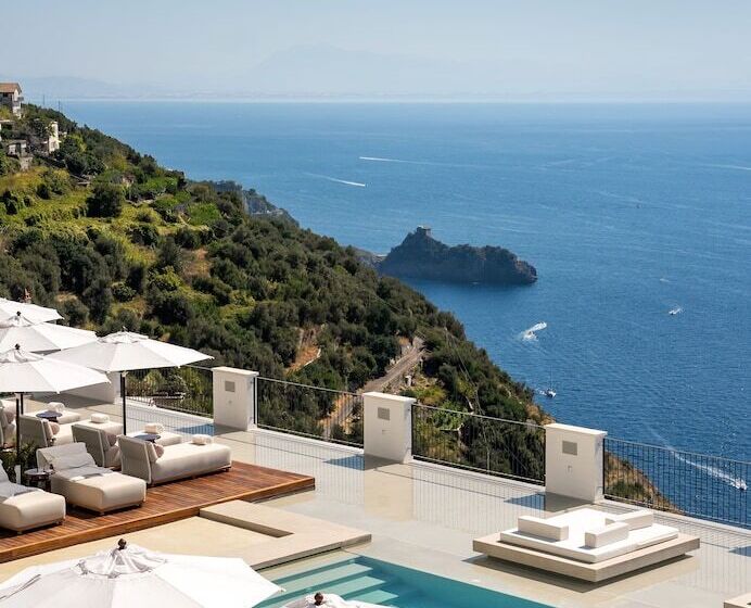 غرفة ديلوكس, Furore Grand