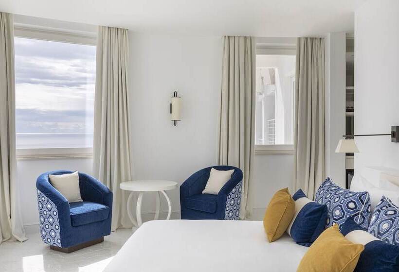 جناح مزود بحمام سباحة, Furore Grand